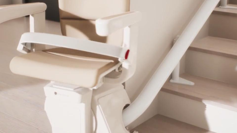 Handicare Freecurve curved stair lift