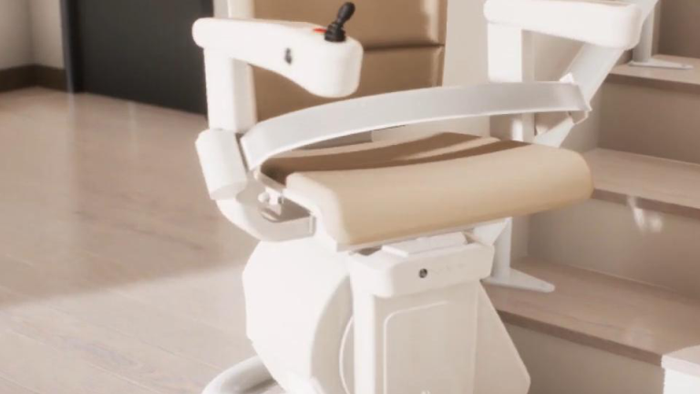 Handicare Freecurve curved stair lift