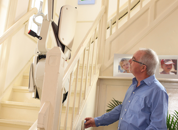 Handicare Freecurve curved stair lift