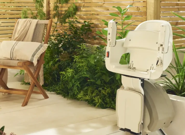 AccessBDD HomeGlide Outdoor stair lift